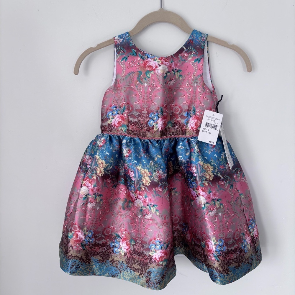 Pippa &Julie Floral Fit and Flare Floral Party Dress NWT Size 4 Lined Tulle